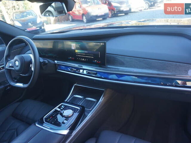 Черный БМВ i7, объемом двигателя 0 л и пробегом 27 тыс. км за 85000 $, фото 43 на Automoto.ua