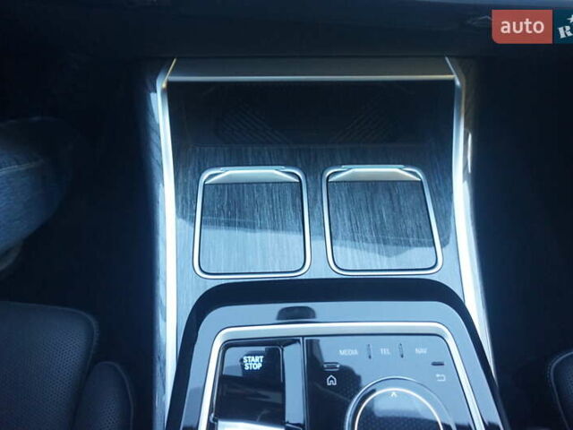 Черный БМВ i7, объемом двигателя 0 л и пробегом 27 тыс. км за 85000 $, фото 35 на Automoto.ua