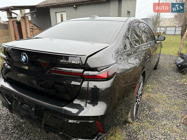 Черный БМВ i7, объемом двигателя 0 л и пробегом 21 тыс. км за 57000 $, фото 6 на Automoto.ua