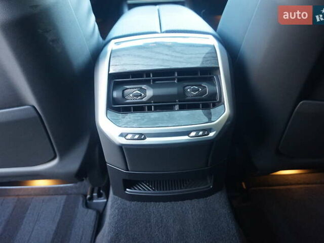 Черный БМВ i7, объемом двигателя 0 л и пробегом 27 тыс. км за 85000 $, фото 51 на Automoto.ua