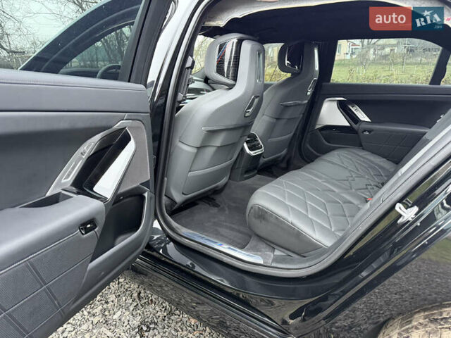 Черный БМВ i7, объемом двигателя 0 л и пробегом 21 тыс. км за 57000 $, фото 20 на Automoto.ua