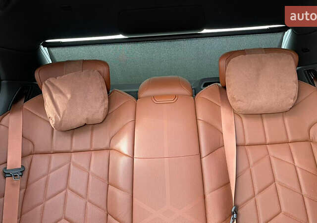 Черный БМВ i7, объемом двигателя 0 л и пробегом 29 тыс. км за 99500 $, фото 13 на Automoto.ua