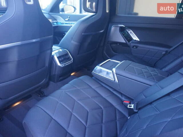 Черный БМВ i7, объемом двигателя 0 л и пробегом 27 тыс. км за 85000 $, фото 48 на Automoto.ua