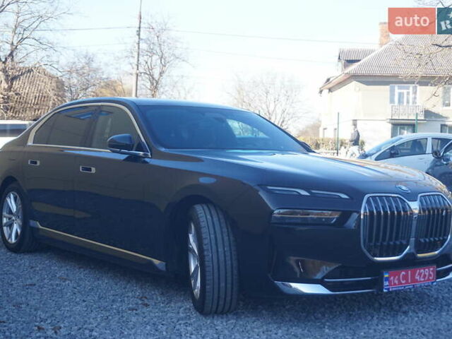 Черный БМВ i7, объемом двигателя 0 л и пробегом 27 тыс. км за 85000 $, фото 3 на Automoto.ua