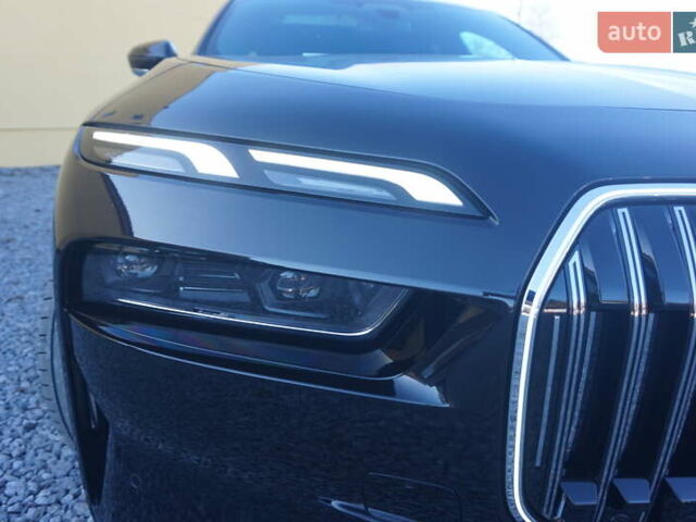 Черный БМВ i7, объемом двигателя 0 л и пробегом 27 тыс. км за 85000 $, фото 21 на Automoto.ua