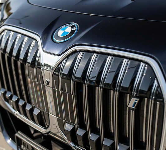 Черный БМВ i7, объемом двигателя 0 л и пробегом 25 тыс. км за 86500 $, фото 34 на Automoto.ua