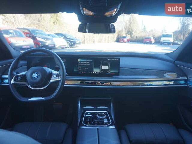 Черный БМВ i7, объемом двигателя 0 л и пробегом 27 тыс. км за 85000 $, фото 50 на Automoto.ua