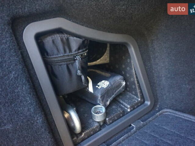 Черный БМВ i7, объемом двигателя 0 л и пробегом 27 тыс. км за 85000 $, фото 58 на Automoto.ua