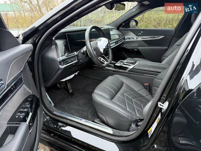 Черный БМВ i7, объемом двигателя 0 л и пробегом 21 тыс. км за 57000 $, фото 23 на Automoto.ua