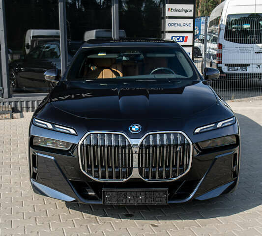 Черный БМВ i7, объемом двигателя 0 л и пробегом 25 тыс. км за 86500 $, фото 3 на Automoto.ua