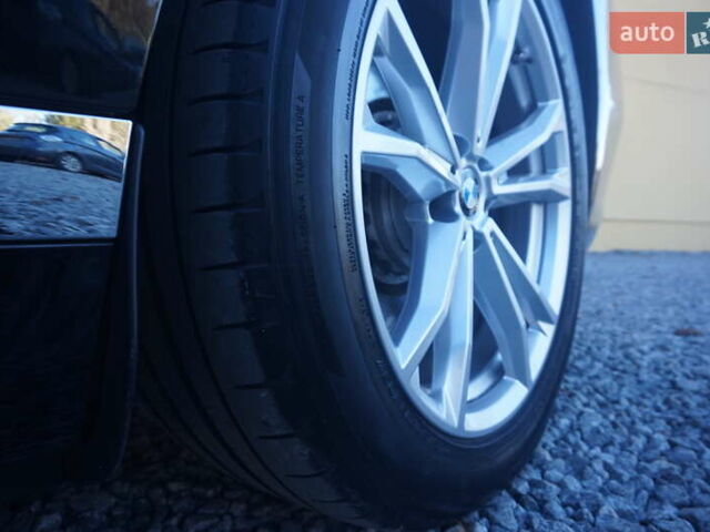 Черный БМВ i7, объемом двигателя 0 л и пробегом 27 тыс. км за 85000 $, фото 68 на Automoto.ua