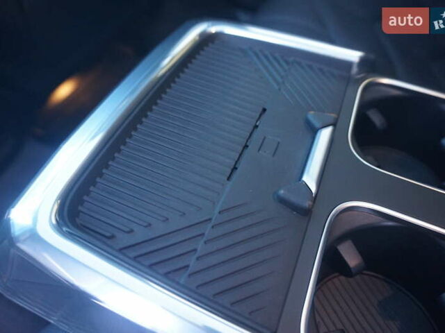 Черный БМВ i7, объемом двигателя 0 л и пробегом 27 тыс. км за 85000 $, фото 53 на Automoto.ua