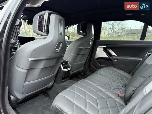 Черный БМВ i7, объемом двигателя 0 л и пробегом 21 тыс. км за 57000 $, фото 19 на Automoto.ua