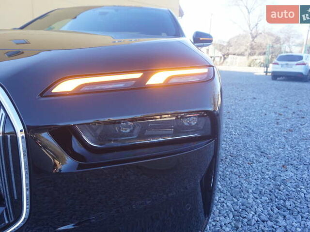 Черный БМВ i7, объемом двигателя 0 л и пробегом 27 тыс. км за 85000 $, фото 20 на Automoto.ua