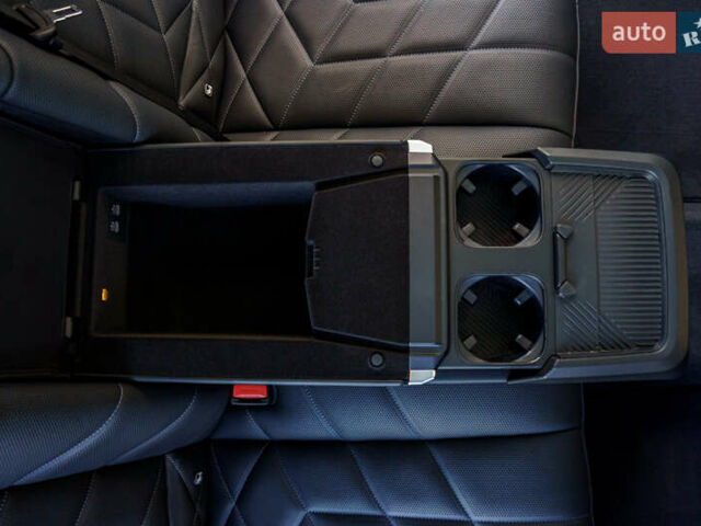 Черный БМВ i7, объемом двигателя 0 л и пробегом 20 тыс. км за 79900 $, фото 71 на Automoto.ua