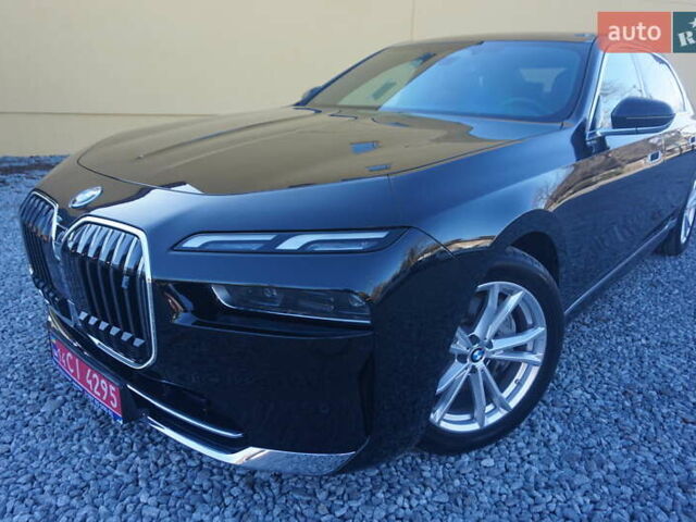 Черный БМВ i7, объемом двигателя 0 л и пробегом 27 тыс. км за 85000 $, фото 12 на Automoto.ua