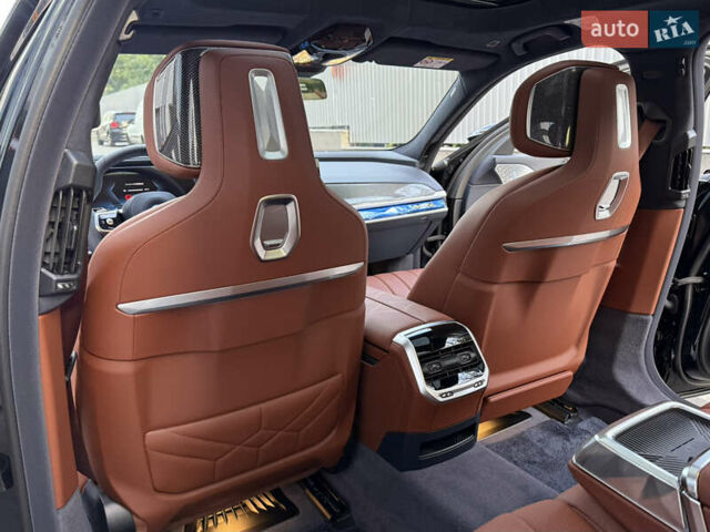 Черный БМВ i7, объемом двигателя 0 л и пробегом 1 тыс. км за 190000 $, фото 55 на Automoto.ua