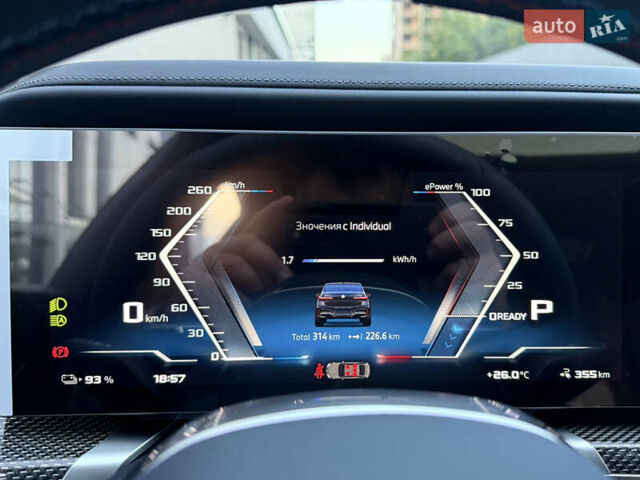 Черный БМВ i7, объемом двигателя 0 л и пробегом 1 тыс. км за 190000 $, фото 96 на Automoto.ua