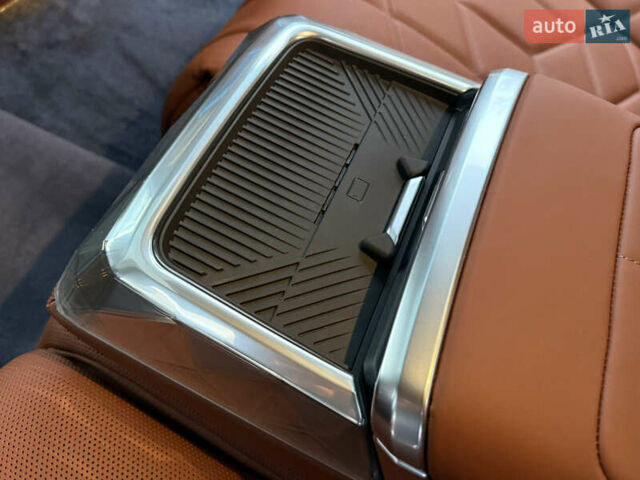 Черный БМВ i7, объемом двигателя 0 л и пробегом 1 тыс. км за 190000 $, фото 90 на Automoto.ua