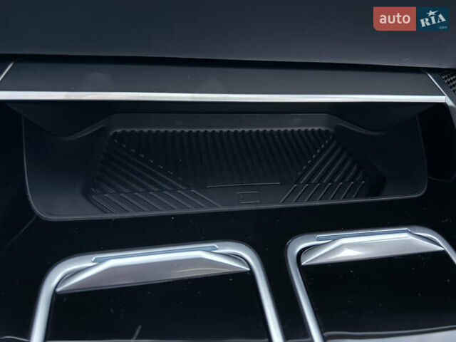 Черный БМВ i7, объемом двигателя 0 л и пробегом 1 тыс. км за 190000 $, фото 101 на Automoto.ua