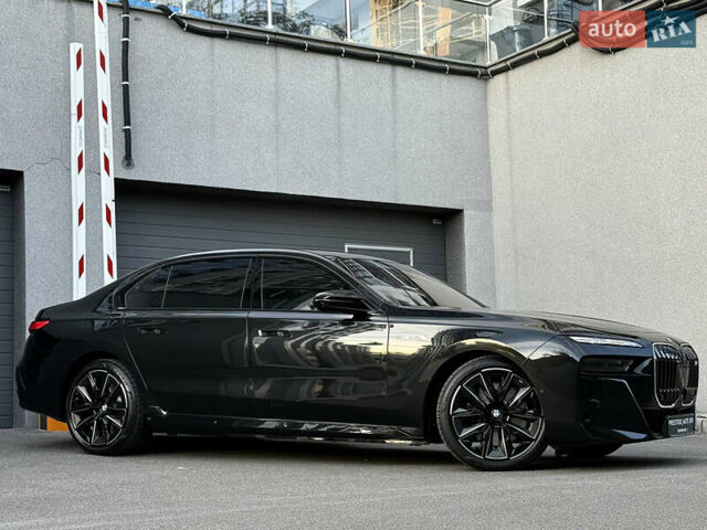 Черный БМВ i7, объемом двигателя 0 л и пробегом 1 тыс. км за 190000 $, фото 5 на Automoto.ua