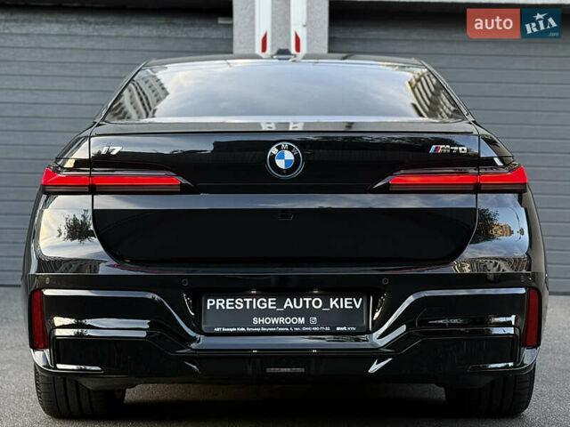 Черный БМВ i7, объемом двигателя 0 л и пробегом 1 тыс. км за 190000 $, фото 18 на Automoto.ua