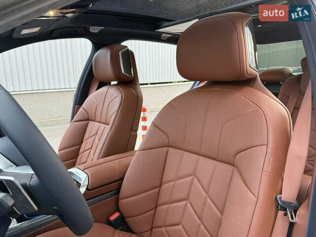 Черный БМВ i7, объемом двигателя 0 л и пробегом 1 тыс. км за 190000 $, фото 47 на Automoto.ua