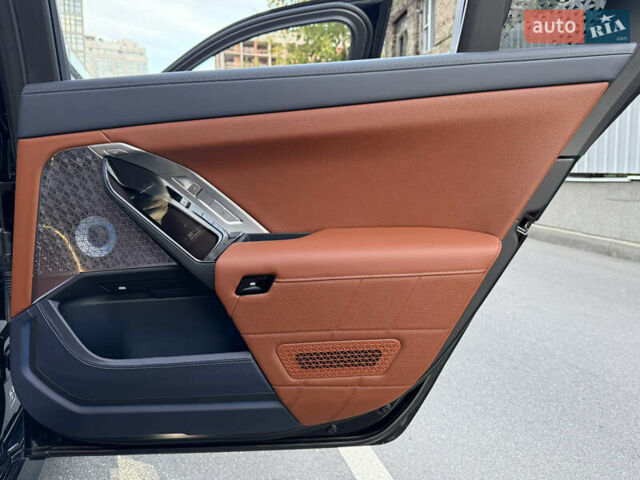 Чорний БМВ i7, об'ємом двигуна 0 л та пробігом 1 тис. км за 195000 $, фото 77 на Automoto.ua