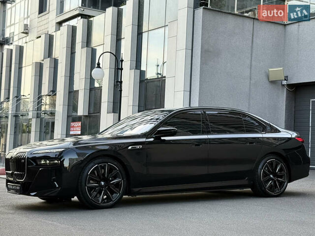 Черный БМВ i7, объемом двигателя 0 л и пробегом 1 тыс. км за 190000 $, фото 17 на Automoto.ua