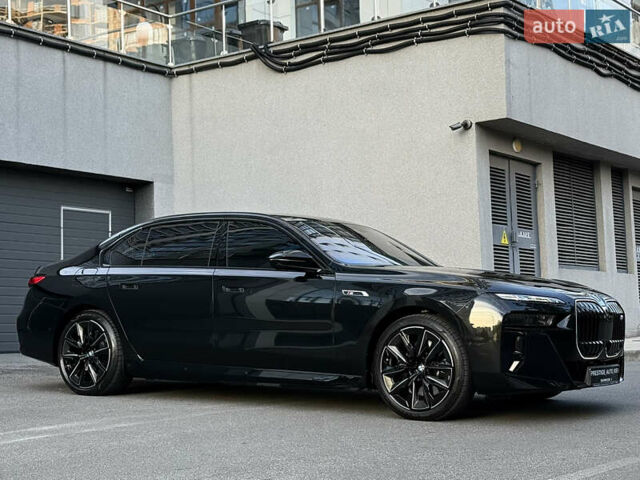 Черный БМВ i7, объемом двигателя 0 л и пробегом 1 тыс. км за 190000 $, фото 14 на Automoto.ua
