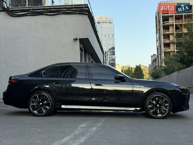 Черный БМВ i7, объемом двигателя 0 л и пробегом 1 тыс. км за 190000 $, фото 13 на Automoto.ua