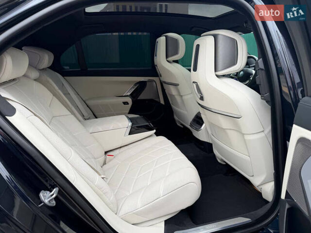 БМВ i7, объемом двигателя 0 л и пробегом 13 тыс. км за 88000 $, фото 7 на Automoto.ua