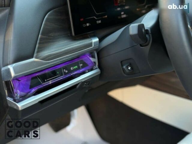 БМВ i7, объемом двигателя 0 л и пробегом 5 тыс. км за 90900 $, фото 26 на Automoto.ua