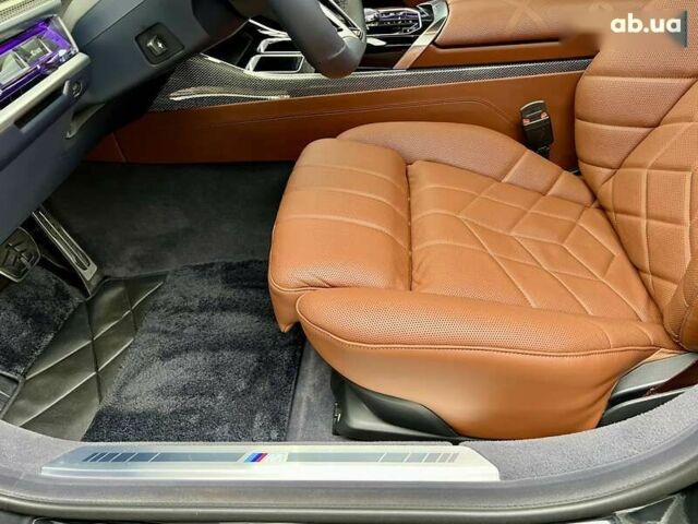 БМВ i7, объемом двигателя 0 л и пробегом 35 тыс. км за 123900 $, фото 24 на Automoto.ua