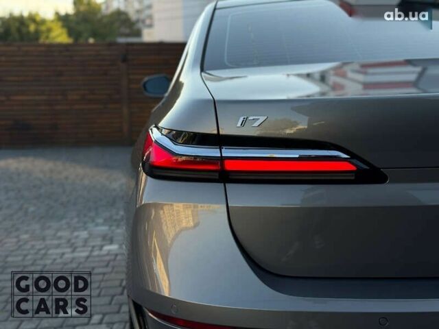 БМВ i7, объемом двигателя 0 л и пробегом 5 тыс. км за 90900 $, фото 14 на Automoto.ua