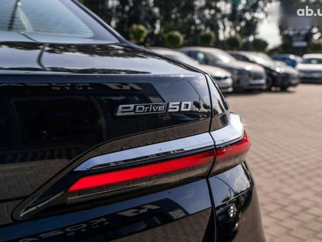 БМВ i7, объемом двигателя 0 л и пробегом 25 тыс. км за 87000 $, фото 15 на Automoto.ua