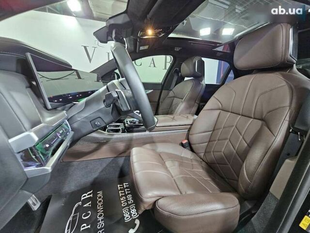 БМВ i7, объемом двигателя 0 л и пробегом 7 тыс. км за 138999 $, фото 25 на Automoto.ua