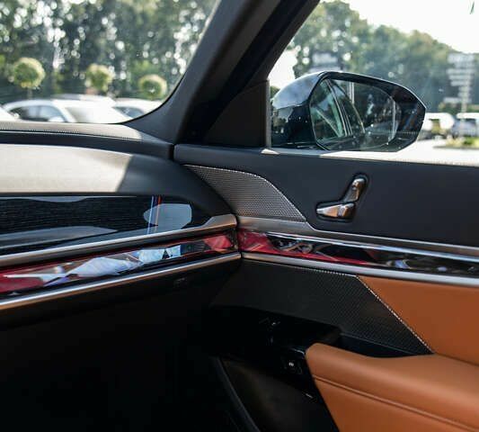 БМВ i7, объемом двигателя 0 л и пробегом 25 тыс. км за 86900 $, фото 25 на Automoto.ua
