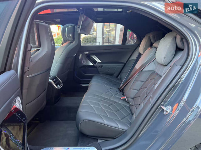 Сірий БМВ i7, об'ємом двигуна 0 л та пробігом 37 тис. км за 107500 $, фото 38 на Automoto.ua