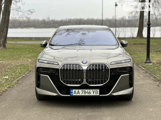 Сірий БМВ i7, об'ємом двигуна 0 л та пробігом 30 тис. км за 115000 $, фото 59 на Automoto.ua