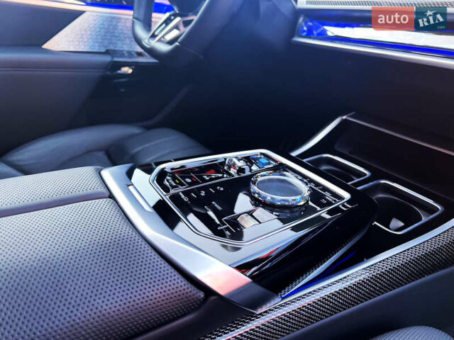Сірий БМВ i7, об'ємом двигуна 0 л та пробігом 37 тис. км за 107500 $, фото 56 на Automoto.ua