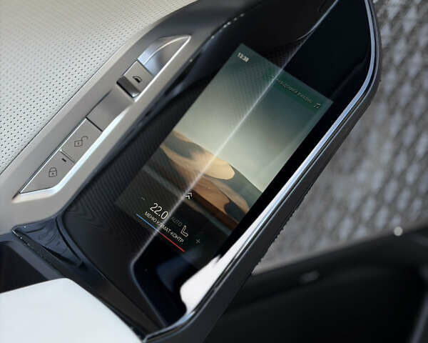 Серый БМВ i7, объемом двигателя 0 л и пробегом 75 тыс. км за 84300 $, фото 7 на Automoto.ua