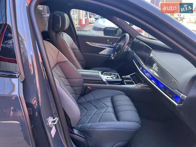 Сірий БМВ i7, об'ємом двигуна 0 л та пробігом 37 тис. км за 107500 $, фото 53 на Automoto.ua