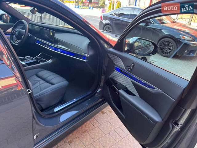 Сірий БМВ i7, об'ємом двигуна 0 л та пробігом 37 тис. км за 107500 $, фото 50 на Automoto.ua