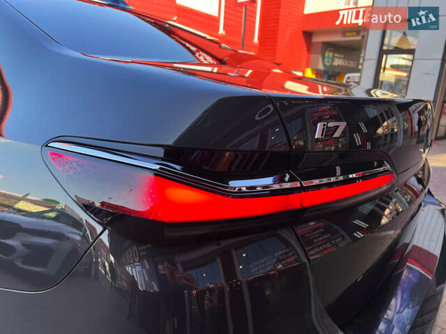 Сірий БМВ i7, об'ємом двигуна 0 л та пробігом 37 тис. км за 107500 $, фото 65 на Automoto.ua