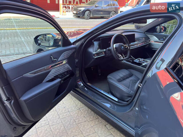 Сірий БМВ i7, об'ємом двигуна 0 л та пробігом 37 тис. км за 107500 $, фото 1 на Automoto.ua