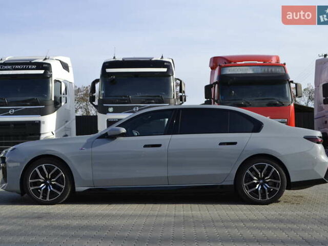 Сірий БМВ i7, об'ємом двигуна 0 л та пробігом 71 тис. км за 94000 $, фото 29 на Automoto.ua