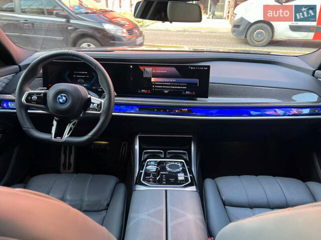 Сірий БМВ i7, об'ємом двигуна 0 л та пробігом 37 тис. км за 107500 $, фото 43 на Automoto.ua