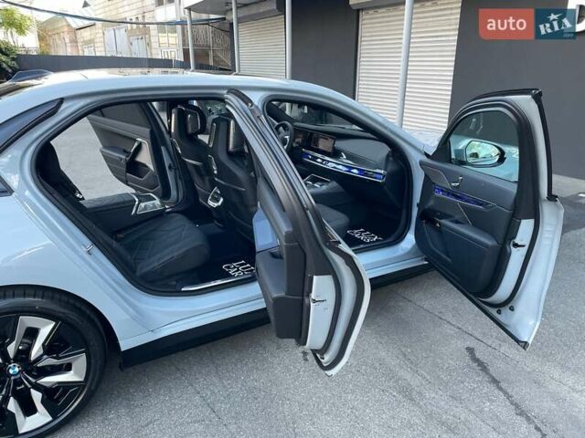 Сірий БМВ i7, об'ємом двигуна 0 л та пробігом 21 тис. км за 94900 $, фото 108 на Automoto.ua