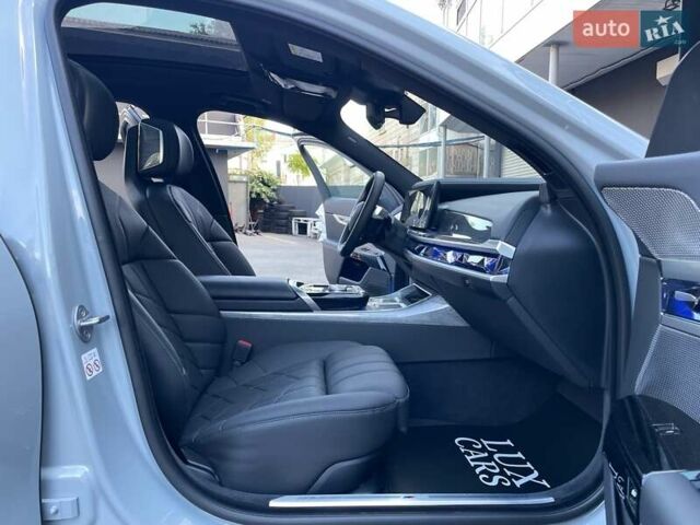 Сірий БМВ i7, об'ємом двигуна 0 л та пробігом 21 тис. км за 94900 $, фото 46 на Automoto.ua